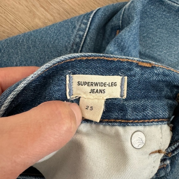 Madewell Superwide-Leg Jeans In Fannin Wash - Picture 9 of 11